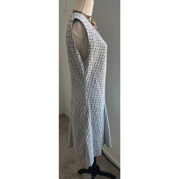 Dressbarn Black and White Geometric A-Line Crew Neck Sleeveless Dress Sz 16 - Picture 3 of 9